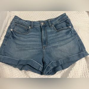 American eagle shorts size 6